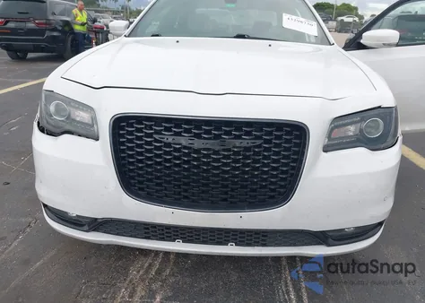 2021 Chrysler 300 300S из США, поврежденный, VIN 2C3CCABG8MH554560